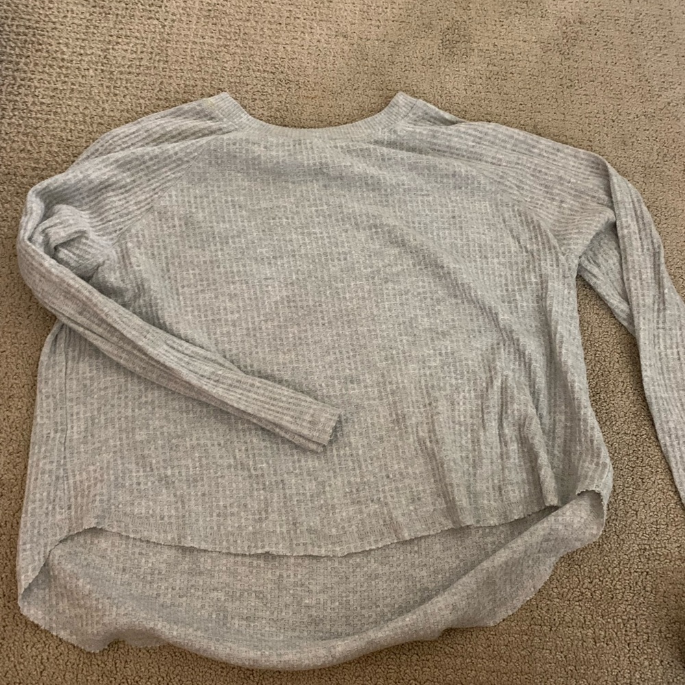 Womens grey long sleeve shirt